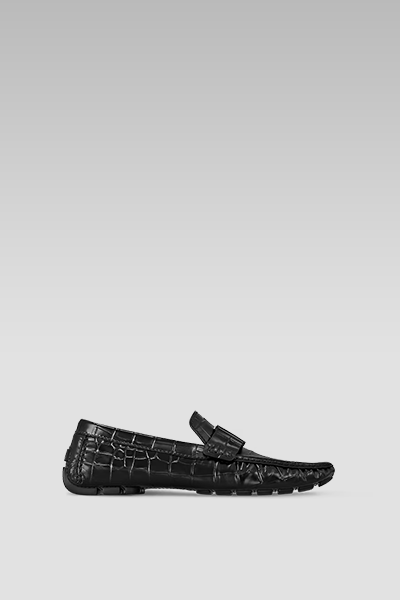 louis vuitton dress shoes price LV 7.5/ US 8.5 the lv oxford line is finished with a leather and rubber outsole. Louis Vuitton Pre-Loved Major loafers